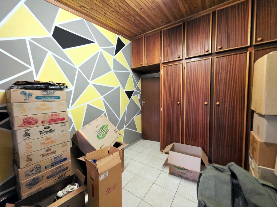 6 Bedroom Property for Sale in Brandwag Free State